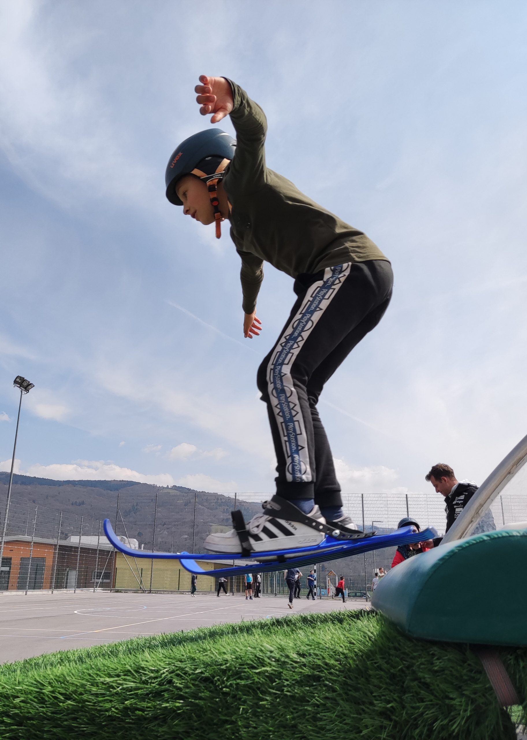 Mala Planica na igrišču pri POŠ Grgar