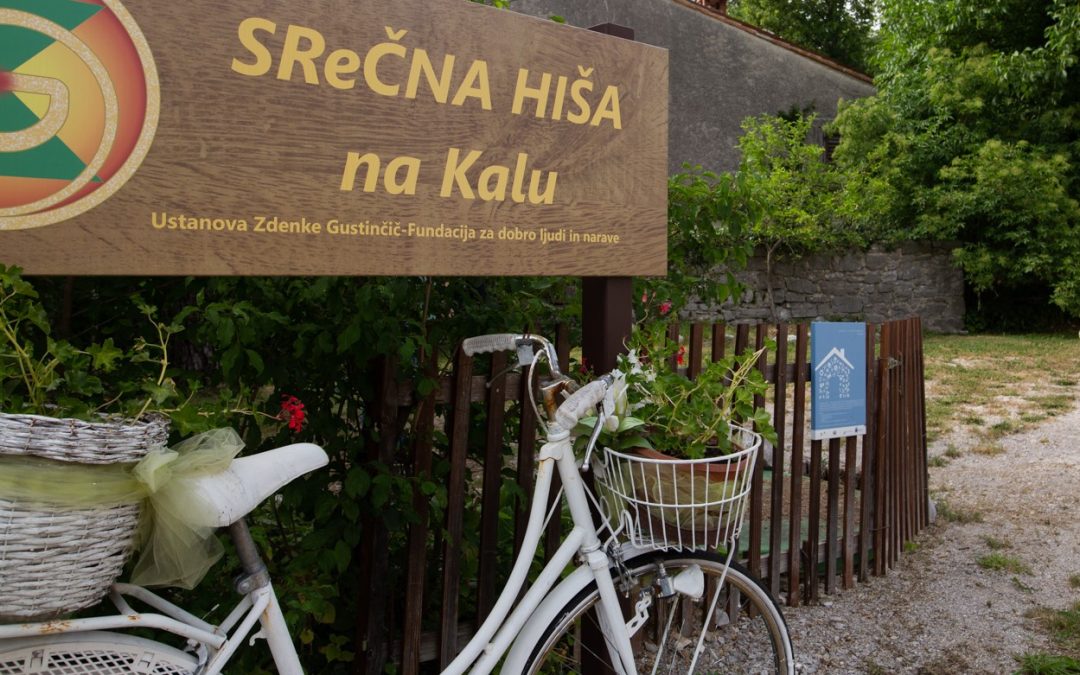 SReČNA HIŠA