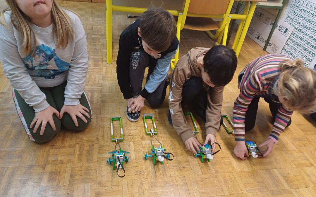 TEHNIŠKI DAN – LEGO ROBOTIKA IN ZMAJČEK